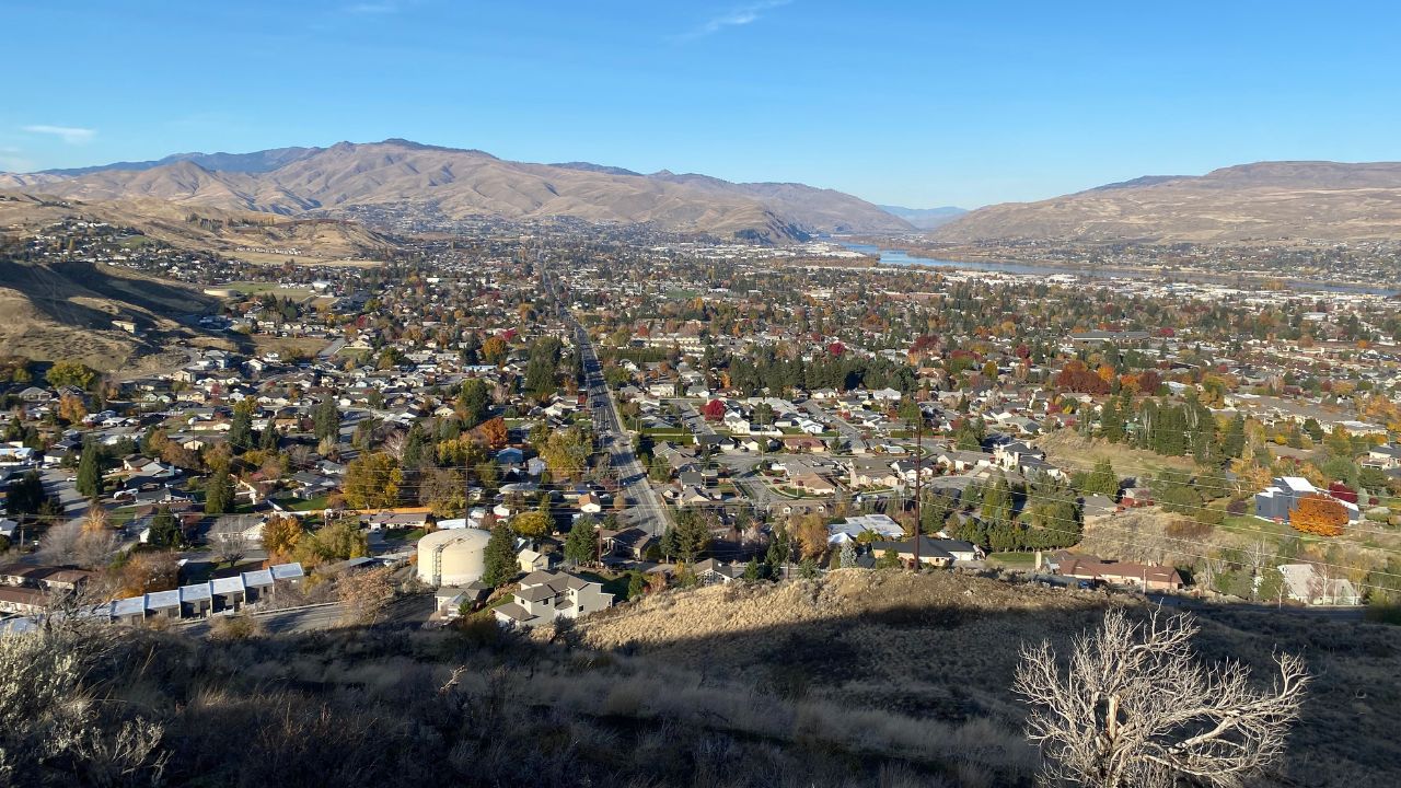 View of the city of Wenatchee from Castle Rock