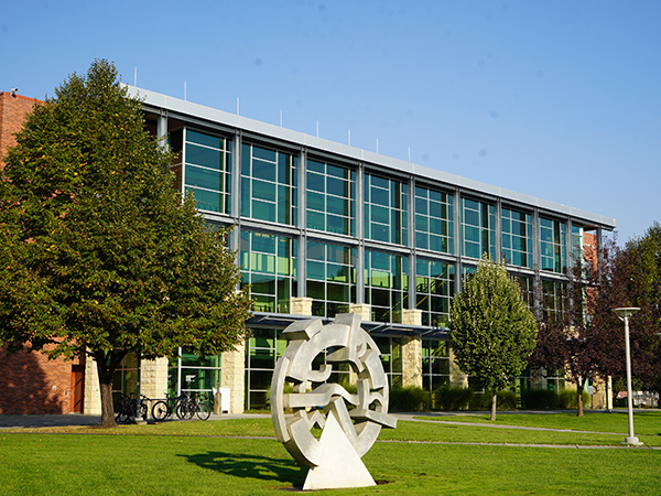 An exterior view of Wenatchi Hall on the WVC Wenatchee campus.